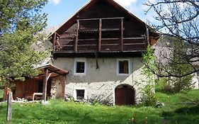 MAISON CARAIL Névache 14 personnes