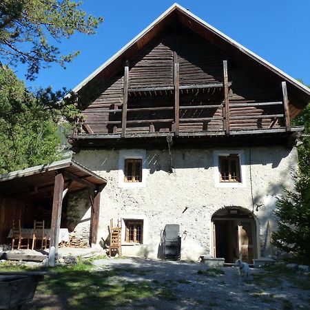 MAISON CARAIL Névache 14 personnes Extérieur photo